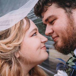 Meet your Posher, Devin